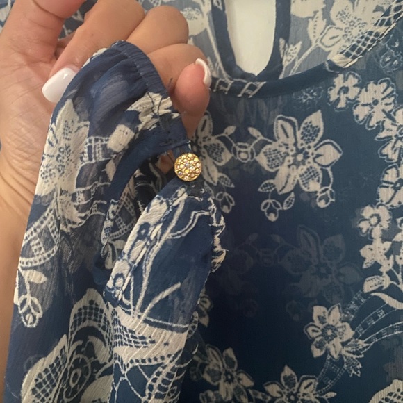 Dress from In Awe - Picture 7 of 8